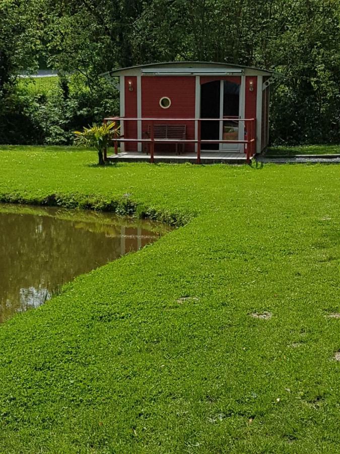 Les Etangs De Planquery Hotel Exterior photo